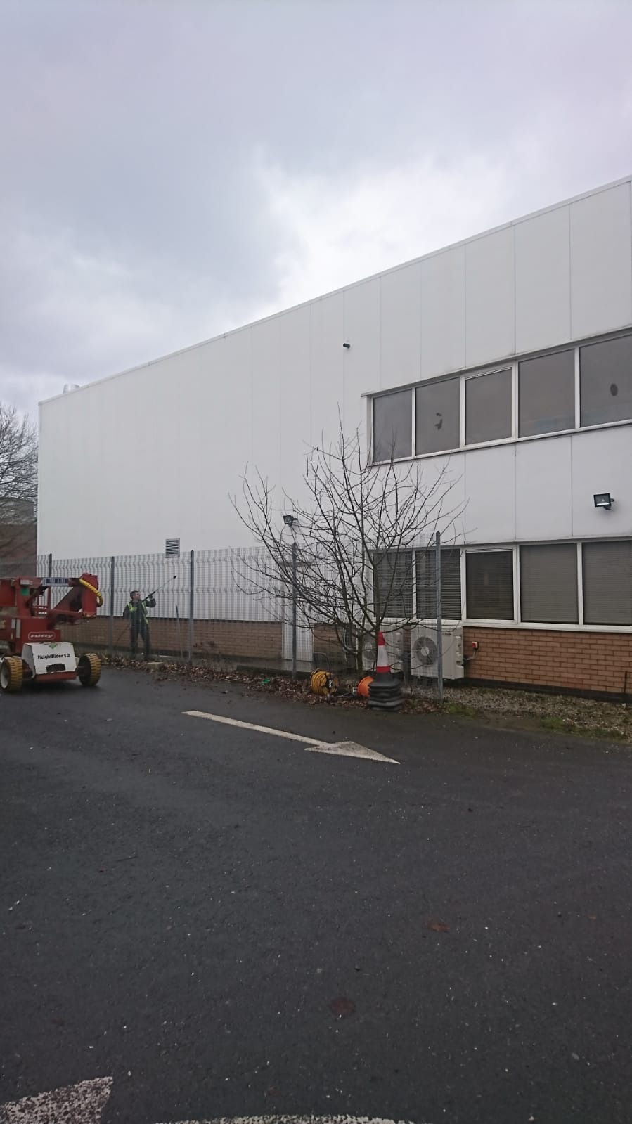 85b33035-c474-4e7c-9e3c-2254c7735cc9