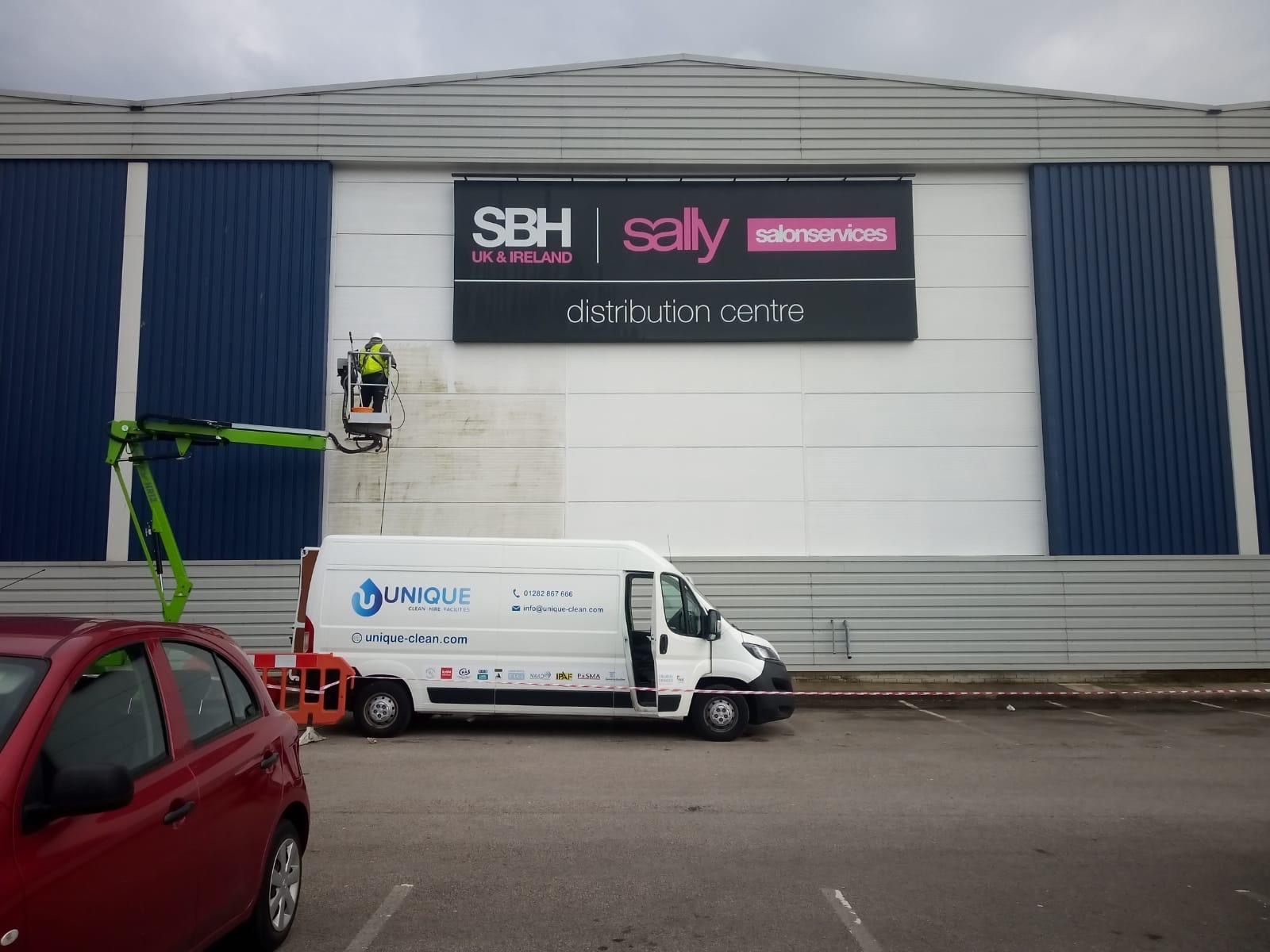 ccfcd195-2020-4d48-a32c-dc8a2f6aa0f6